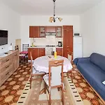 Valtursko Polje I * プーラ