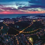 Valtursko Polje I アパート