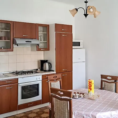 Daire Valtursko Polje I Pula