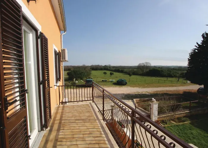 Апартаменты Valtursko Polje I